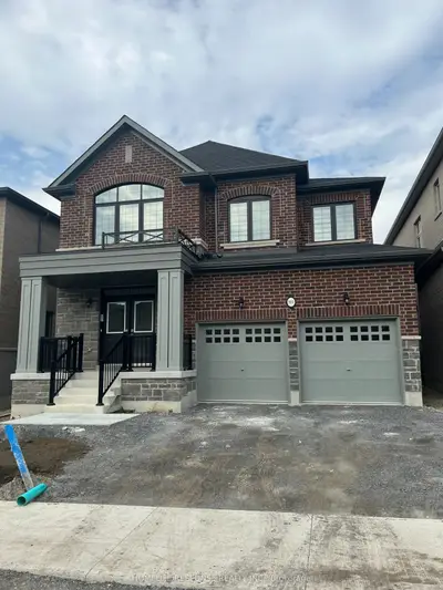Detached in Oshawa