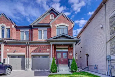 Semi-Detached in Whitby