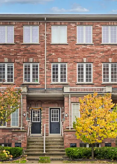 Condo Townhouse in Toronto