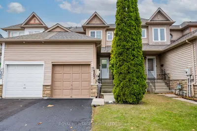 Att/Row/Townhouse in Clarington