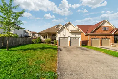 Detached in Oshawa