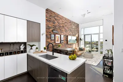 Condo Apartment in Toronto