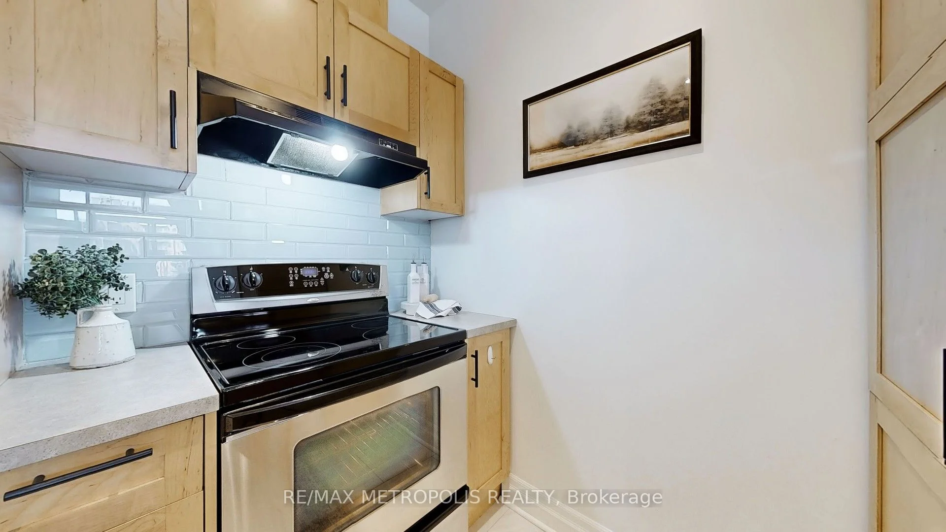 44 Bond Street W 619, Oshawa, ON L1G 6R2