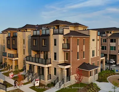 Condo Townhouse in Pickering
