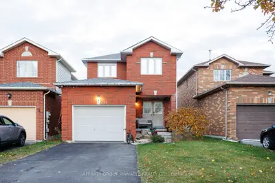 Detached in Oshawa