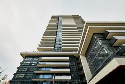 Condo Apartment in Pickering