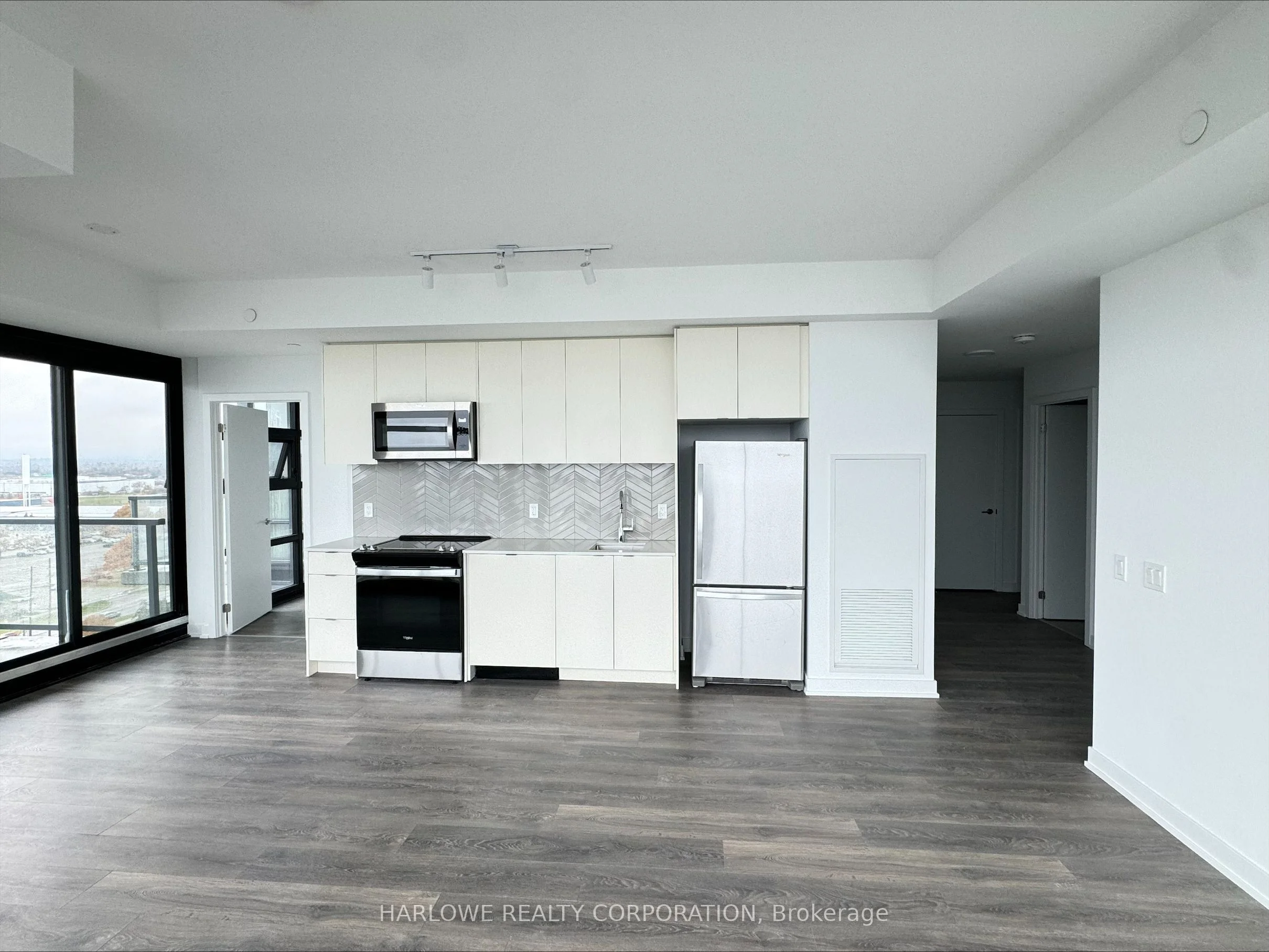 Condo Apartment in Whitby