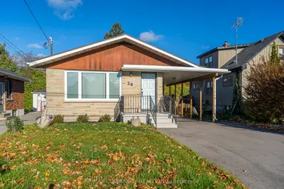 Detached in Oshawa