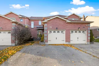 Att/Row/Townhouse in Ajax