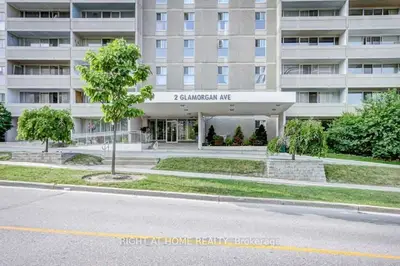 Condo Apartment in Toronto