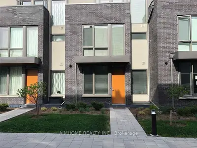 Condo Townhouse in Toronto