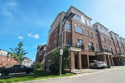 Condo Townhouse in Oshawa