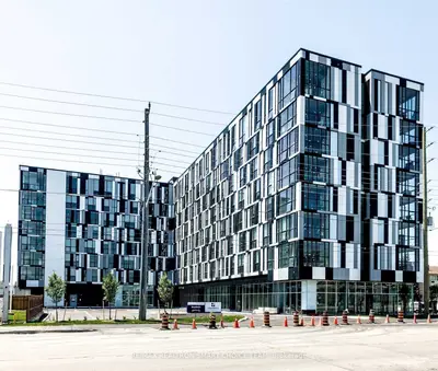 Condo Apartment in Oshawa