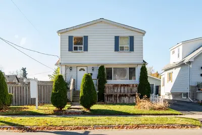 Detached in Oshawa
