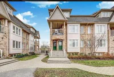 Condo Townhouse in Toronto