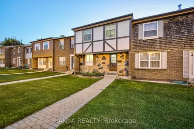 Condo Townhouse in Toronto