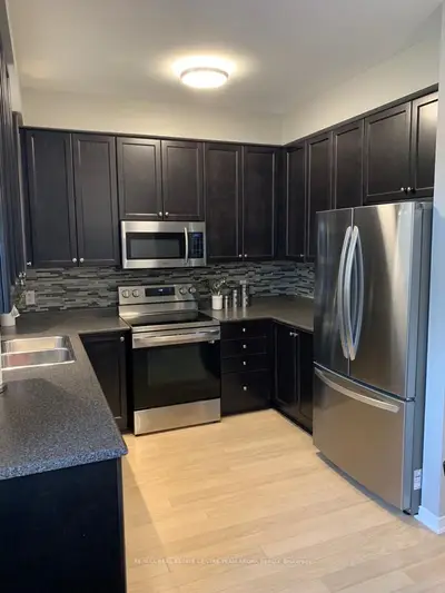 Att/Row/Townhouse in Clarington