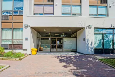Condo Apartment in Toronto