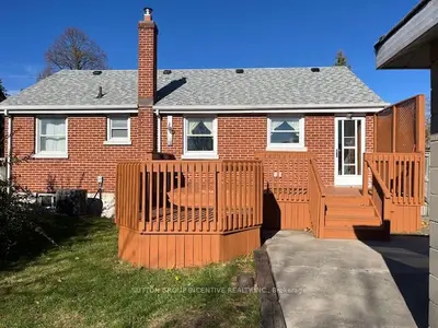Detached in Oshawa