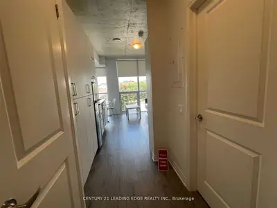 Condo Apartment in Oshawa