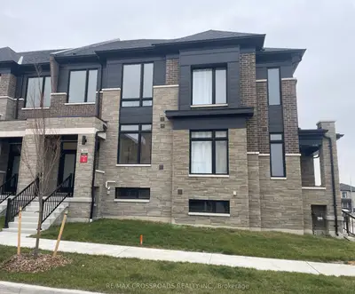 Att/Row/Townhouse in Pickering