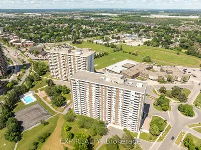 Condo Apartment in Ajax