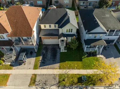 Detached in Oshawa