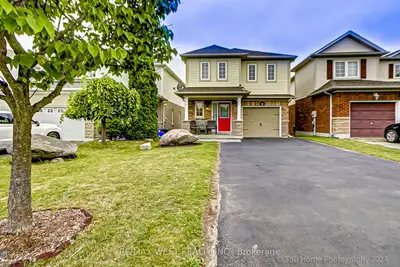 Detached in Oshawa