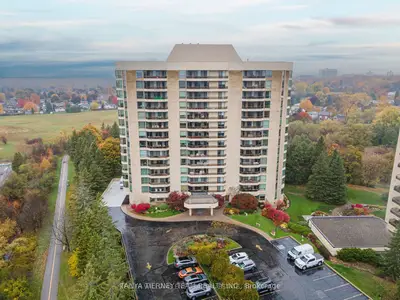 Condo Apartment in Oshawa