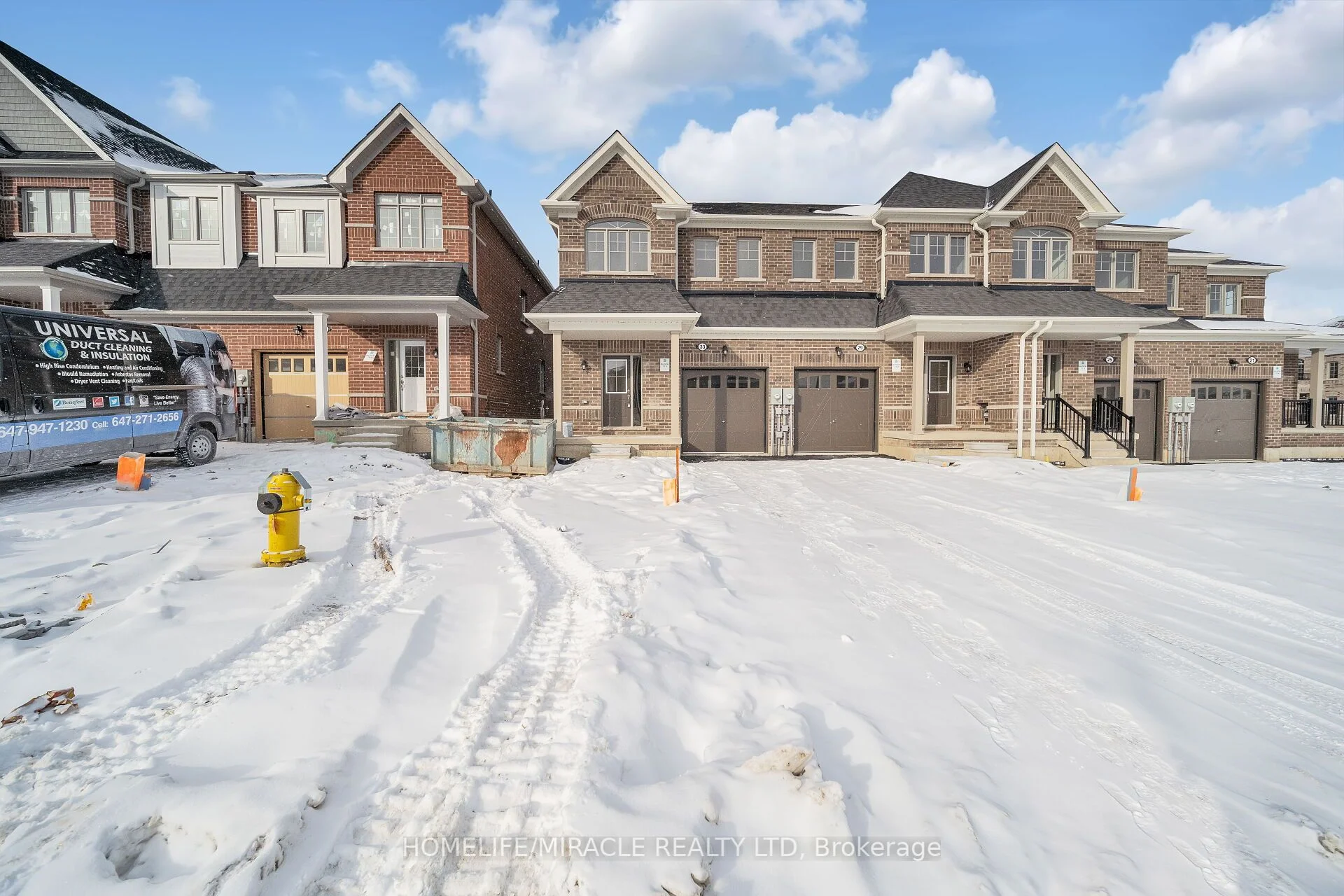 Att/Row/Townhouse in Scugog