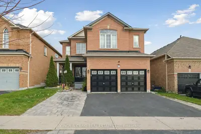 Detached in Clarington
