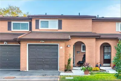 Condo Townhouse in Toronto