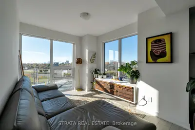 Condo Apartment in Toronto