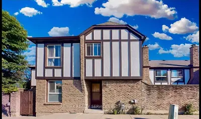 Condo Townhouse in Toronto