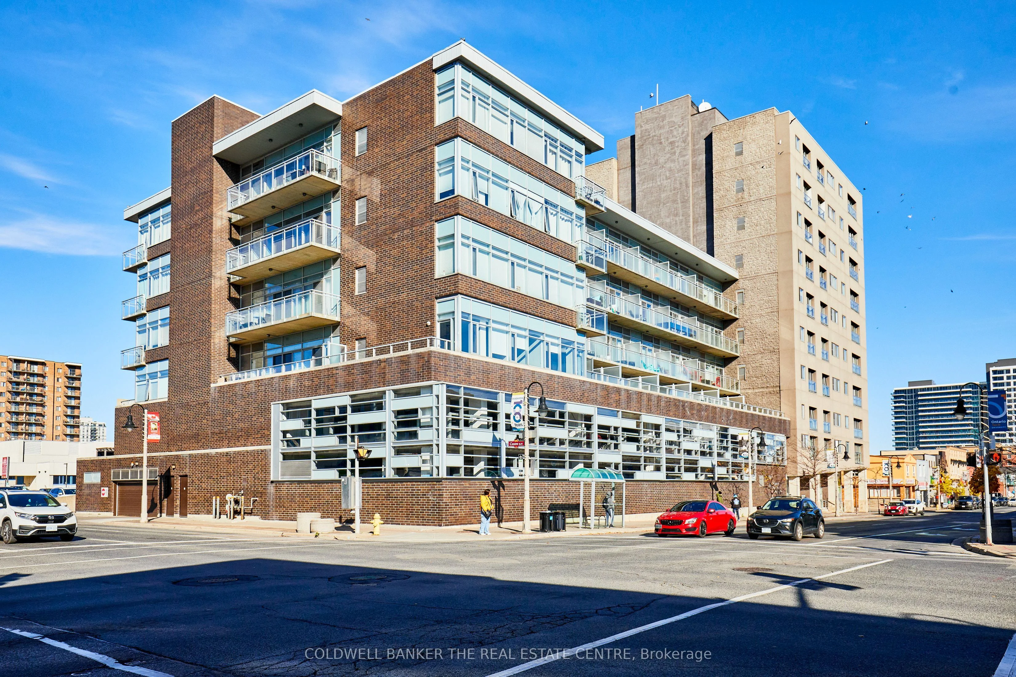 Condo Apartment in Oshawa