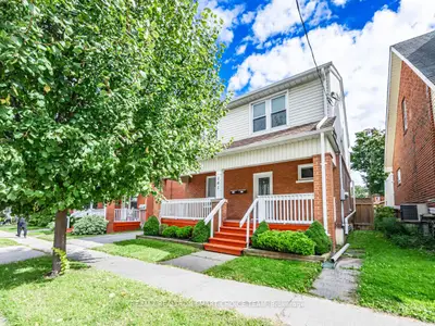 Duplex in Oshawa