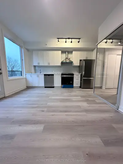 Condo Townhouse in Toronto