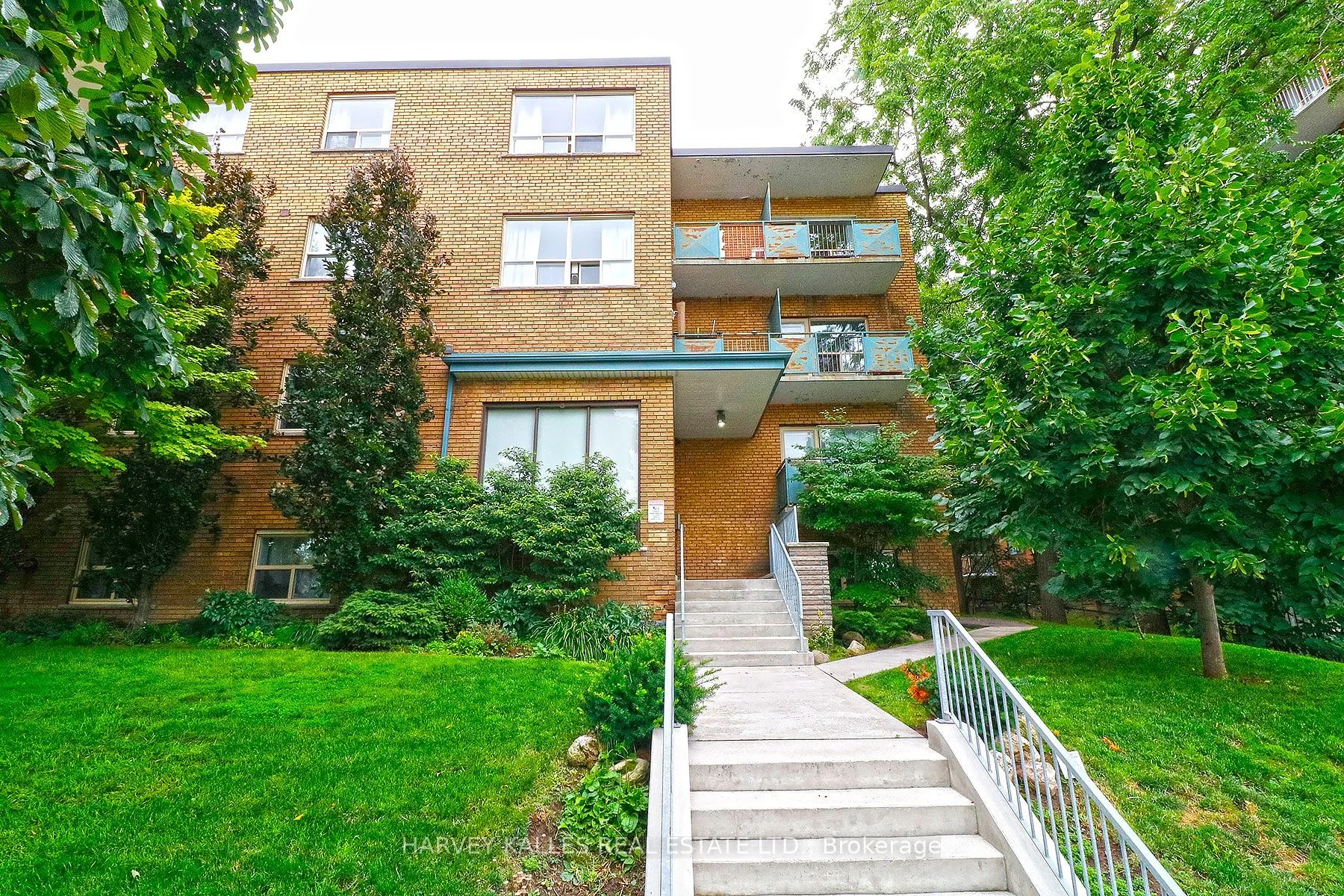 1751 Victoria Park Avenue 304, Toronto E04, On M1r 1s1