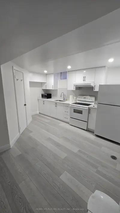 Detached in Oshawa