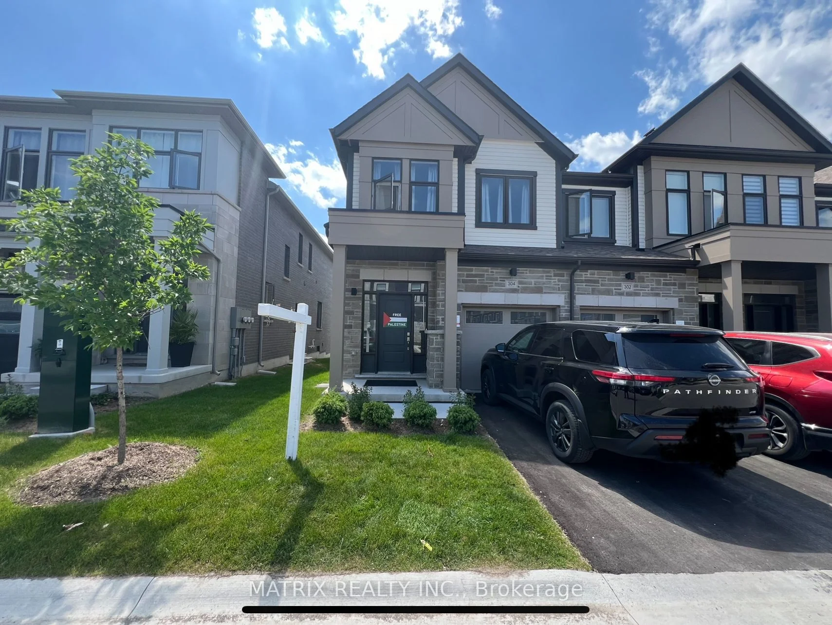 Att/Row/Townhouse in Oshawa