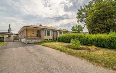 Semi-Detached in Pickering