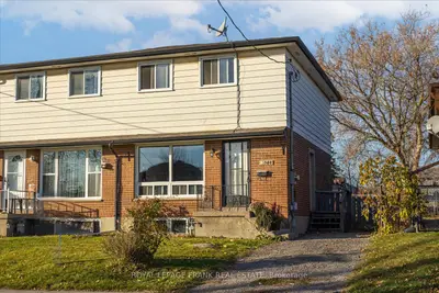 Semi-Detached in Oshawa