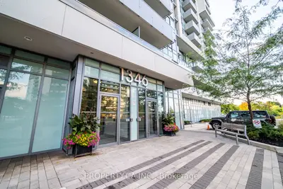 Condo Apartment in Toronto