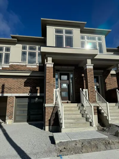 Att/Row/Townhouse in Pickering