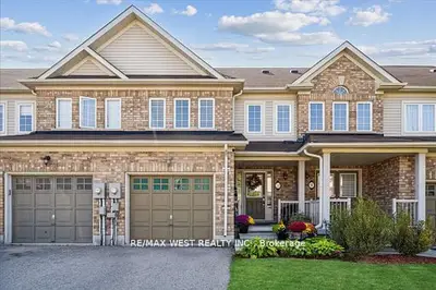 Att/Row/Townhouse in Clarington