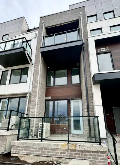 Condo Townhouse in Toronto