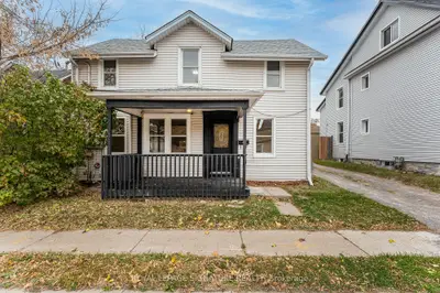 Triplex in Oshawa