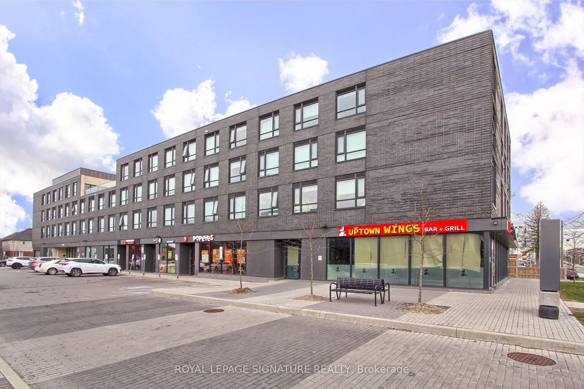 Condo Apartment in Oshawa