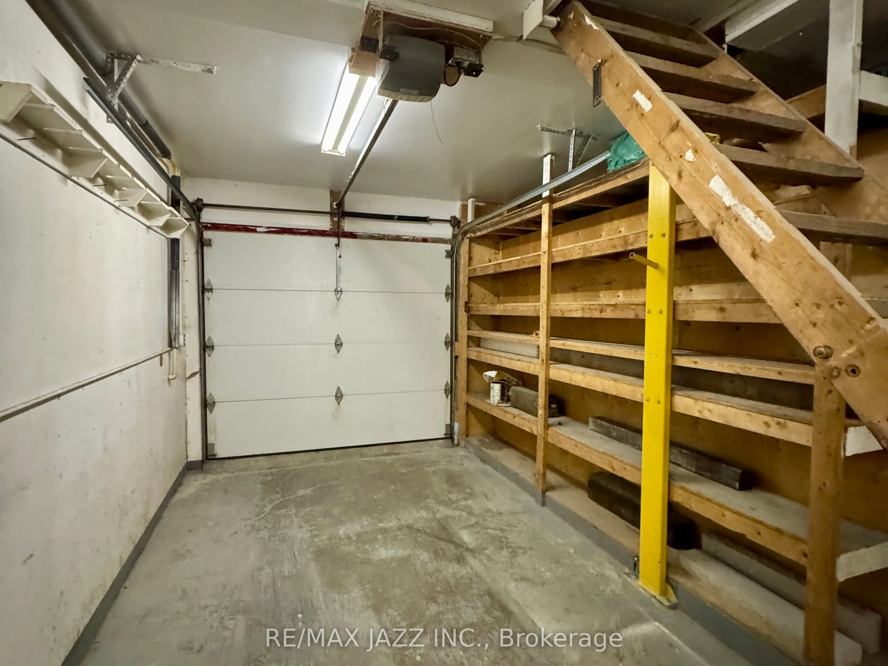 62 Cromwell Avenue, Oshawa, ON L1J 4T6