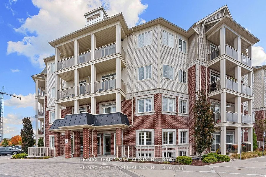 84 Aspen Springs Drive #413, Clarington, On L1c 0a1